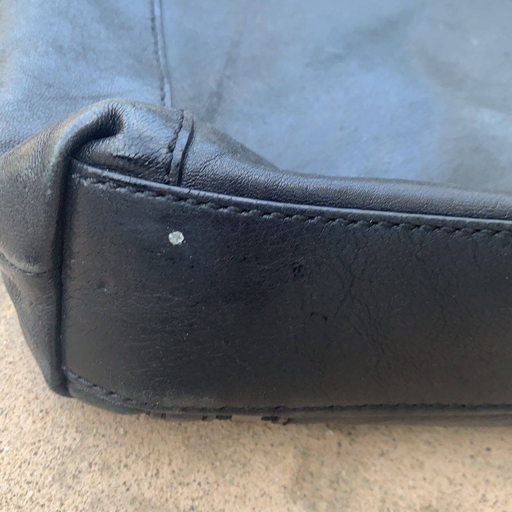 Fossil Large Black Leather Crossbody Purse - Picture 11 of 15